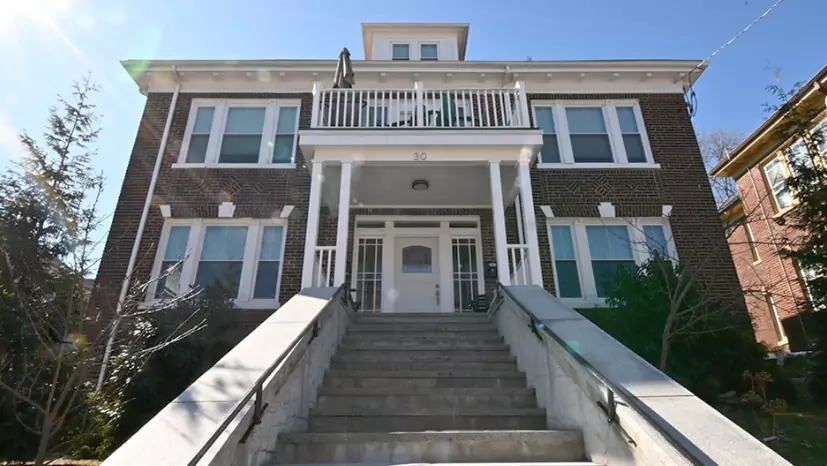 28 Schuyler Street